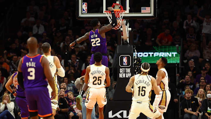 Suns Center Deandre Ayton Exits vs. Pelicans With Ankle Injury Suns Center Deandre Ayton Exits vs. Pelicans With Ankle Injury