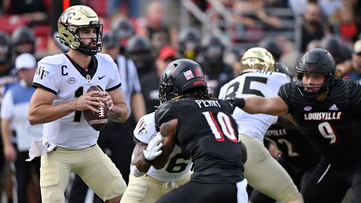 Halftime: Wake Forest 14 Louisville 13 Halftime: Wake Forest 14 Louisville 13