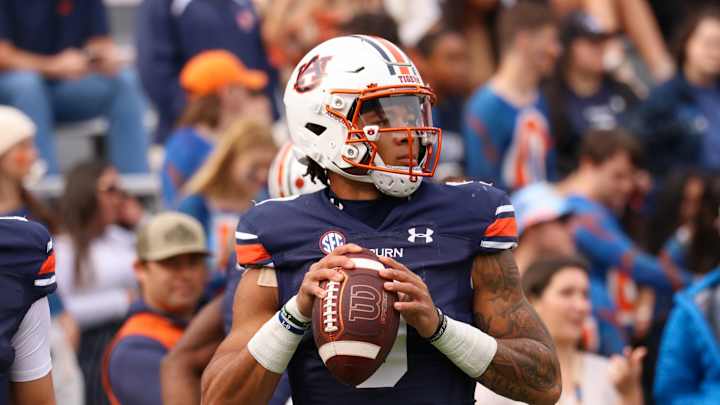 Auburn loses to Arkansas 41-27 Auburn loses to Arkansas 41-27