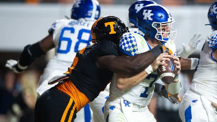 No. 19 Kentucky Smushed by No. 3 Tennessee in 44-6 Drubbing
