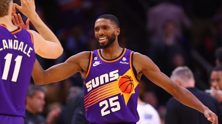 Mikal Bridges Impressing Suns on Both Ends of the Court