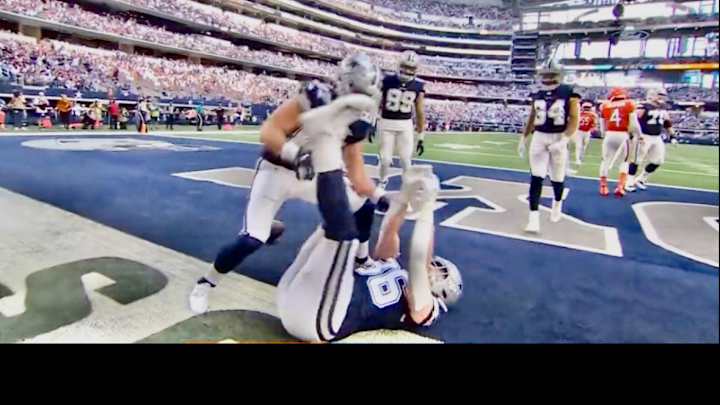 Cowboys Calf-Rope Bears: 'We Need Everybody!' in Blowout Before Bye Cowboys Calf-Rope Bears: 'We Need Everybody!' in Blowout Before Bye