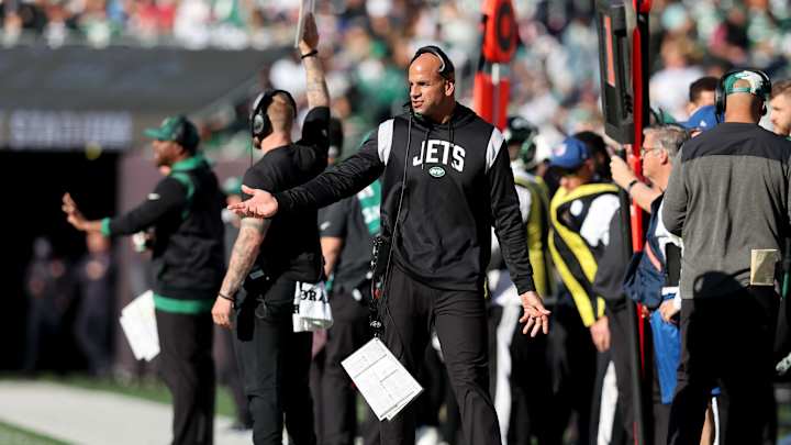 Robert Saleh: Jets Still Have Faith in Zach Wilson, But 'He's Got to Play Better' Robert Saleh: Jets Still Have Faith in Zach Wilson, But 'He's Got to Play Better'