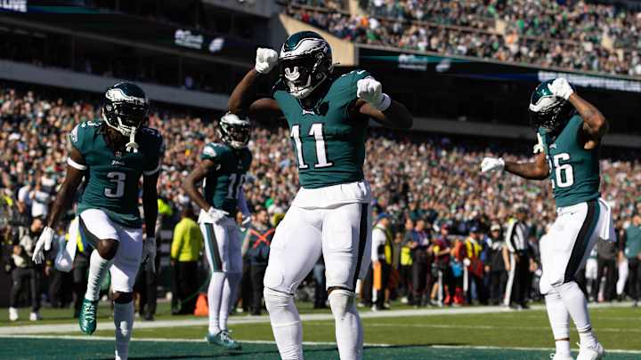 Eagles Throttle Steelers, Remain Unbeaten