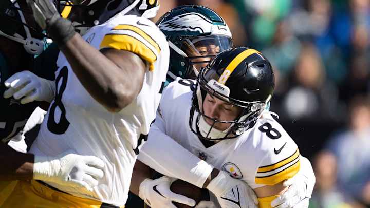 Kenny Pickett Calls for Steelers Teammates to Study More Kenny Pickett Calls for Steelers Teammates to Study More