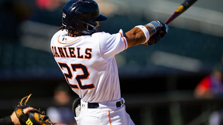 Arizona Fall League Update: Houston Astros Prospect Daniels Can Mash