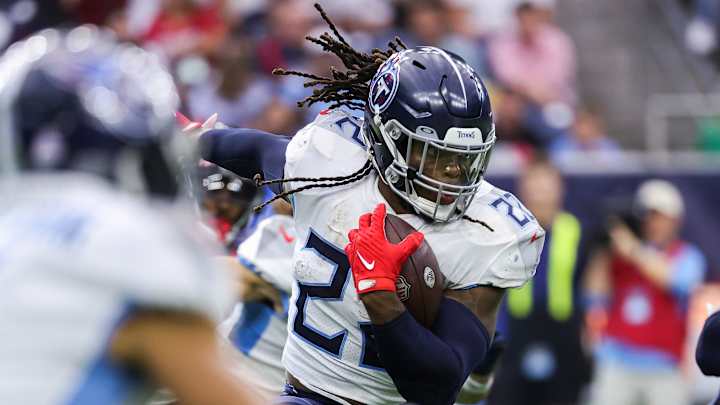 Derrick Henry Dominates As Titans Run Past Texans
