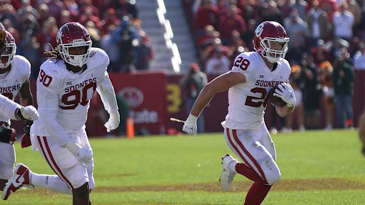 How Oklahoma is Fighting the Urge to Look Past Iowa State Toward the Battle With Texas