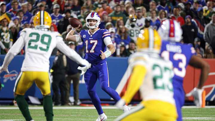LaFleur Sticking With Barry to Run Overrated Defense