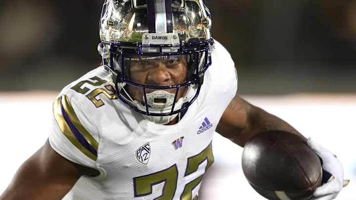 UW Went Without Cam Davis, Injured After Arriving in Texas