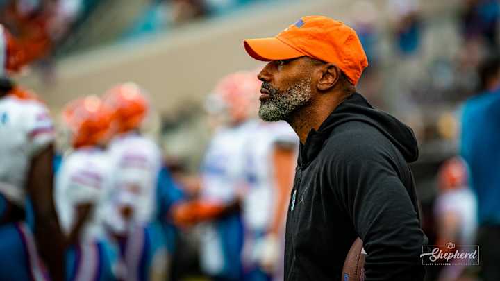 Corey Raymond's Résumé Stands Out to New Gators CB Offer