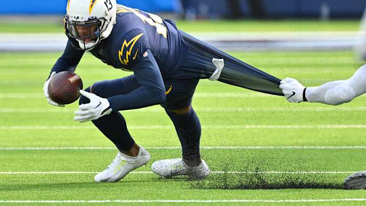 Chargers WR Keenan Allen Suffers Setback to Hamstring During Bye Week Chargers WR Keenan Allen Suffers Setback to Hamstring During Bye Week