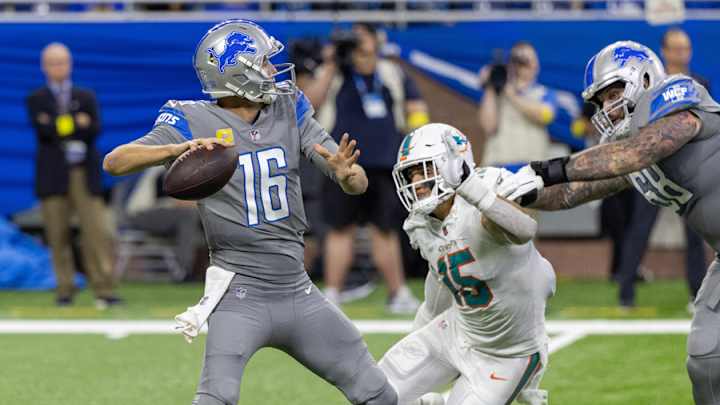 Jared Goff Explains Why He Does Not Use Wristband