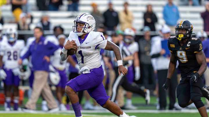 Behind Enemy Lines: Five Questions for Daily News-Record's Shane Mettlen