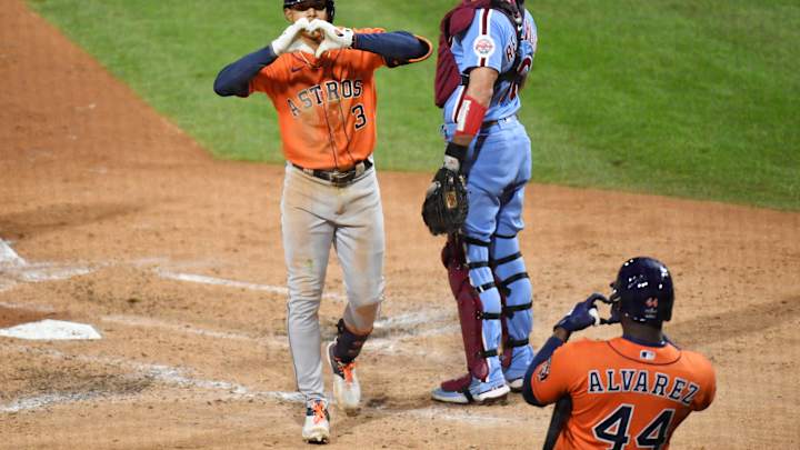 Astros Edge Phillies to Take 3-2 World Series Lead