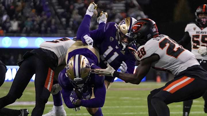 Huskies Win Long Drive With Methodical, 92-yard Closing Series