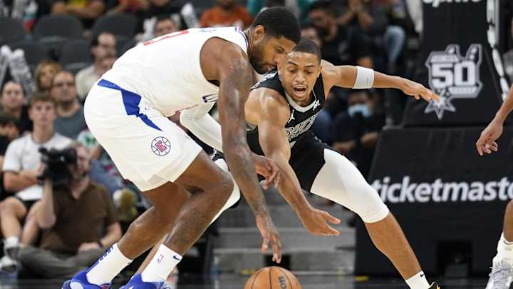 Paul George Leads Clippers Over Spurs in Second-Half Comeback Paul George Leads Clippers Over Spurs in Second-Half Comeback