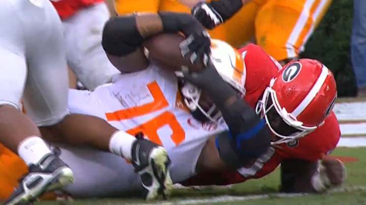 Tennessee avoids a costly safety in Georgia game after officials' controversial call