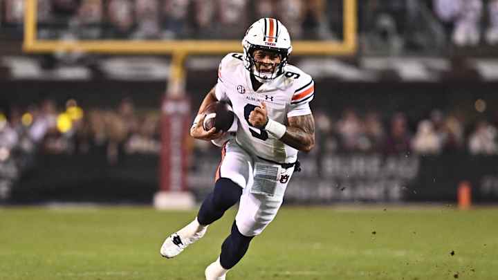 Auburn quarterback Robby Ashford named to 2022 SEC All-Freshman Team Auburn quarterback Robby Ashford named to 2022 SEC All-Freshman Team