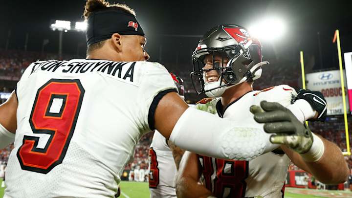 Otton Has NFL Coming-Out Party With Game-Winning Catch