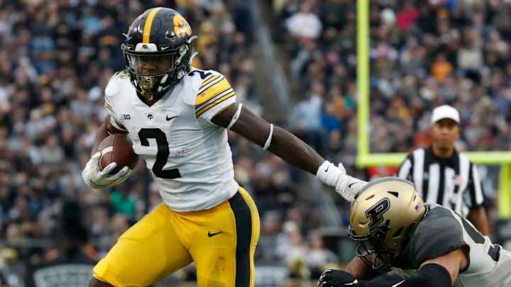 Kaleb Johnson Named Big Ten Offensive Player, Freshman of the Week After Win Against Purdue