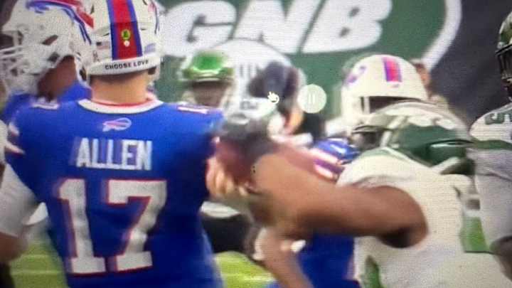 Bills BREAKING: QB Josh Allen May Have UCL (Ligament) Sprain in Elbow - Source