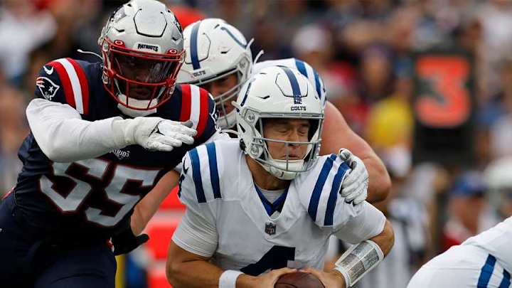 Patriots LB Josh Uche Doing It All: Play-Caller; Play-Maker Patriots LB Josh Uche Doing It All: Play-Caller; Play-Maker