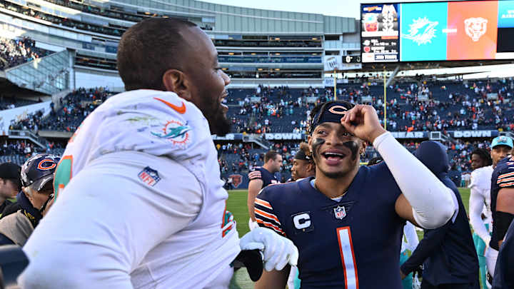 Grading Justin Fields and the Bears Grading Justin Fields and the Bears