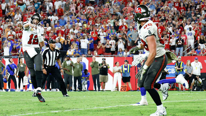 Buccaneers Rookie Tight End Emerges for Tom Brady