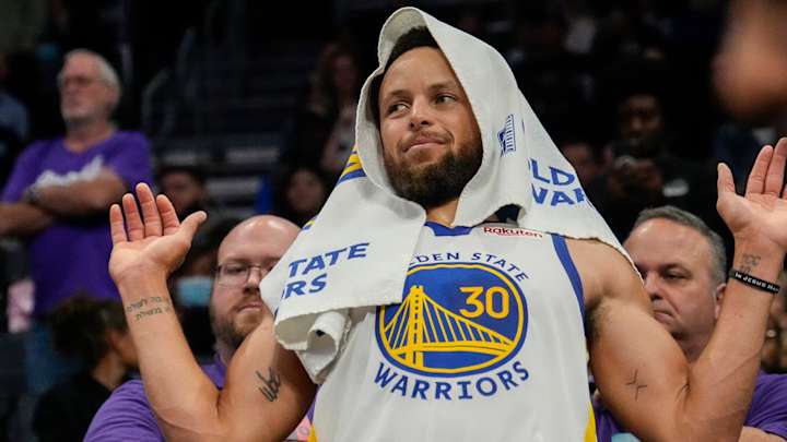 NBA Power Rankings: Bucks Remain Undefeated, Warriors Free-Fall