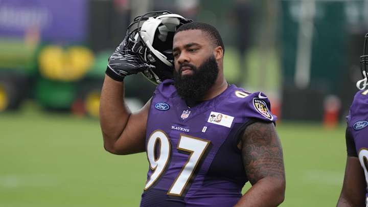 Giants Terminate Aaron Crawford's Practice Squad Contract