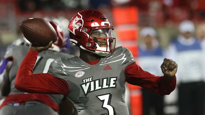 Louisville QB Malik Cunningham to Play Through Hand Injury at Clemson
