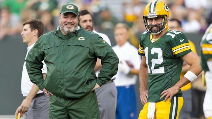 Aaron Rodgers Says He’ll Give Mike McCarthy ‘a Big Old Hug’ Sunday