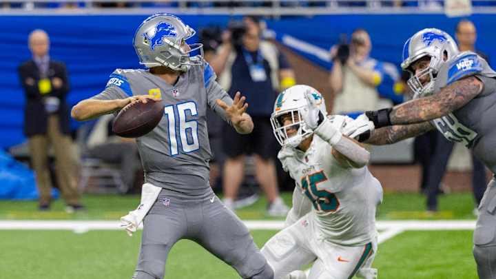 NFL Canes Cruise Through The Midseason Mark NFL Canes Cruise Through The Midseason Mark