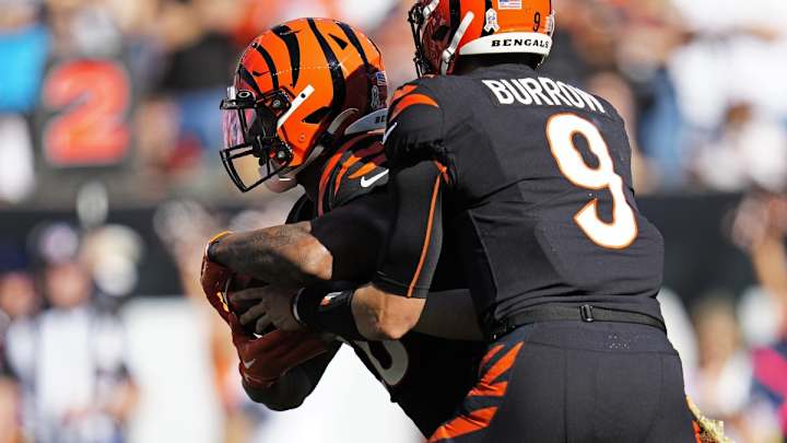 Joe Burrow Praises Joe Mixon After Record-Setting Performance Against Panthers Joe Burrow Praises Joe Mixon After Record-Setting Performance Against Panthers
