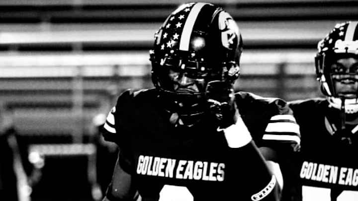 Huskies Provide 15-Year-Old LA Edge Rusher First Scholarship Offer