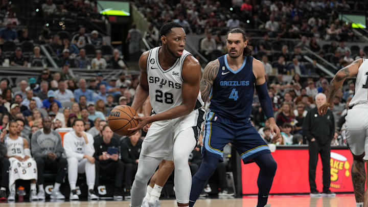 San Antonio Spurs Impressed With Former 76er Charles Bassey