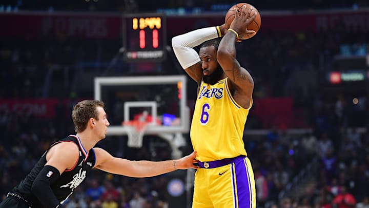 LeBron James' Flop Comments Spawn A Hilarious "Flopera" Video