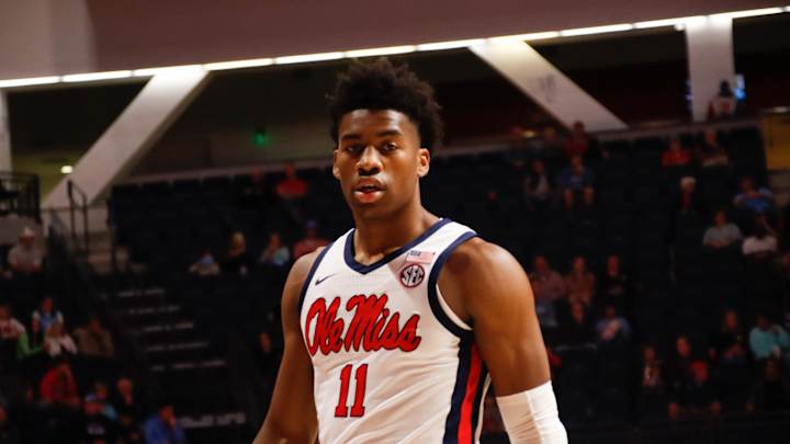 LIVE UPDATES: Ole Miss Rebels vs. No. 25 Arkansas Razorbacks