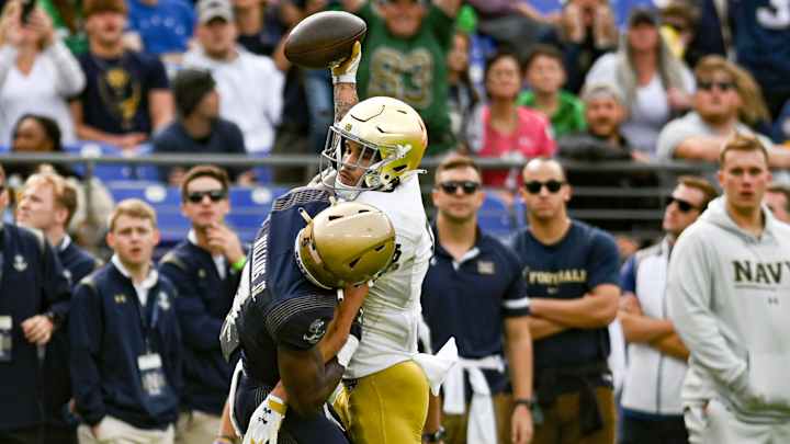 WATCH: Notre Dame receiver Braden Lenzy brings in circus TD catch over Navy player