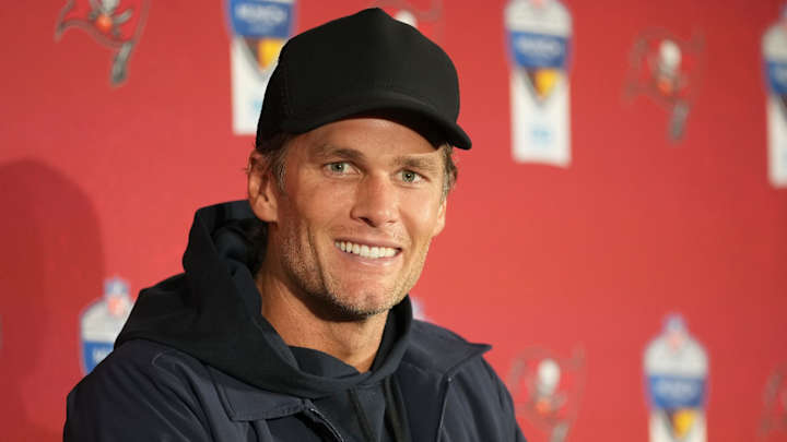 Tom Brady Explains Bizarre Play, Leonard Fournette Interception Tom Brady Explains Bizarre Play, Leonard Fournette Interception