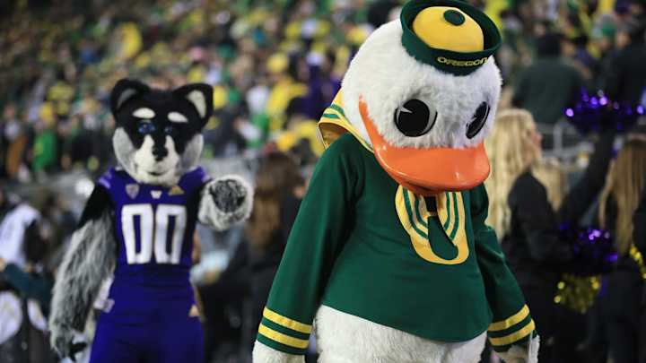 Huskies Move Up 9 Slots in AP Poll; Kickoff Time Set for Colorado Huskies Move Up 9 Slots in AP Poll; Kickoff Time Set for Colorado