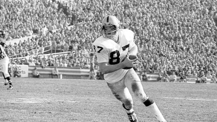 Raiders-Colts Have a Ghost in Their Past