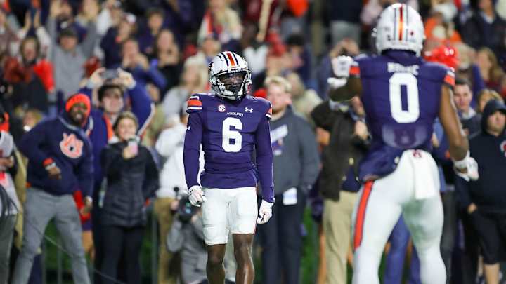 WATCH: Ja'Varrius Johnson Scores Wide-Open Touchdown vs Alabama