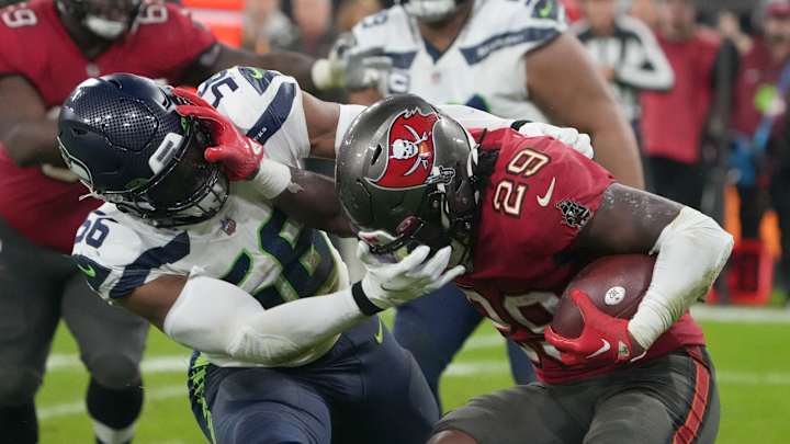 Run-Game Woes Resurface as Seahawks Potential Achilles Heel in Loss to Bucs Run-Game Woes Resurface as Seahawks Potential Achilles Heel in Loss to Bucs