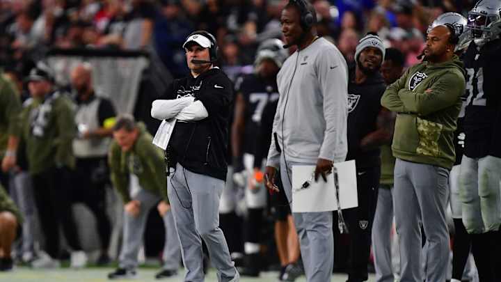Las Vegas Raiders Look Disconnected on the Field