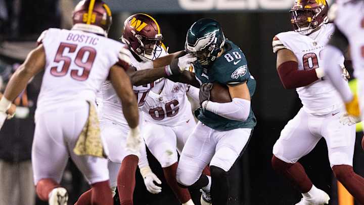 Missed Facemask Penalty Costs Eagles in Loss to Commanders (Video)