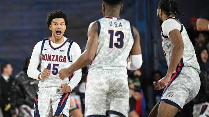 Kansas Jayhawks drop in AP Poll, stay fifth in Coaches Poll