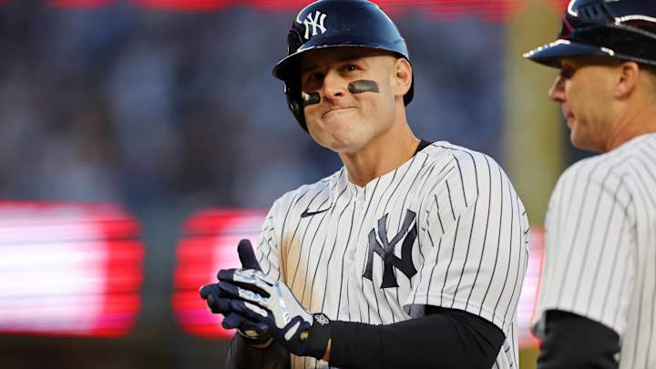 Anthony Rizzo Re-Signs With Yankees