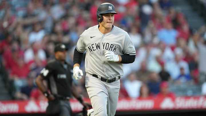 Anthony Rizzo Stays With Yankees, Agrees to $40 Million Deal